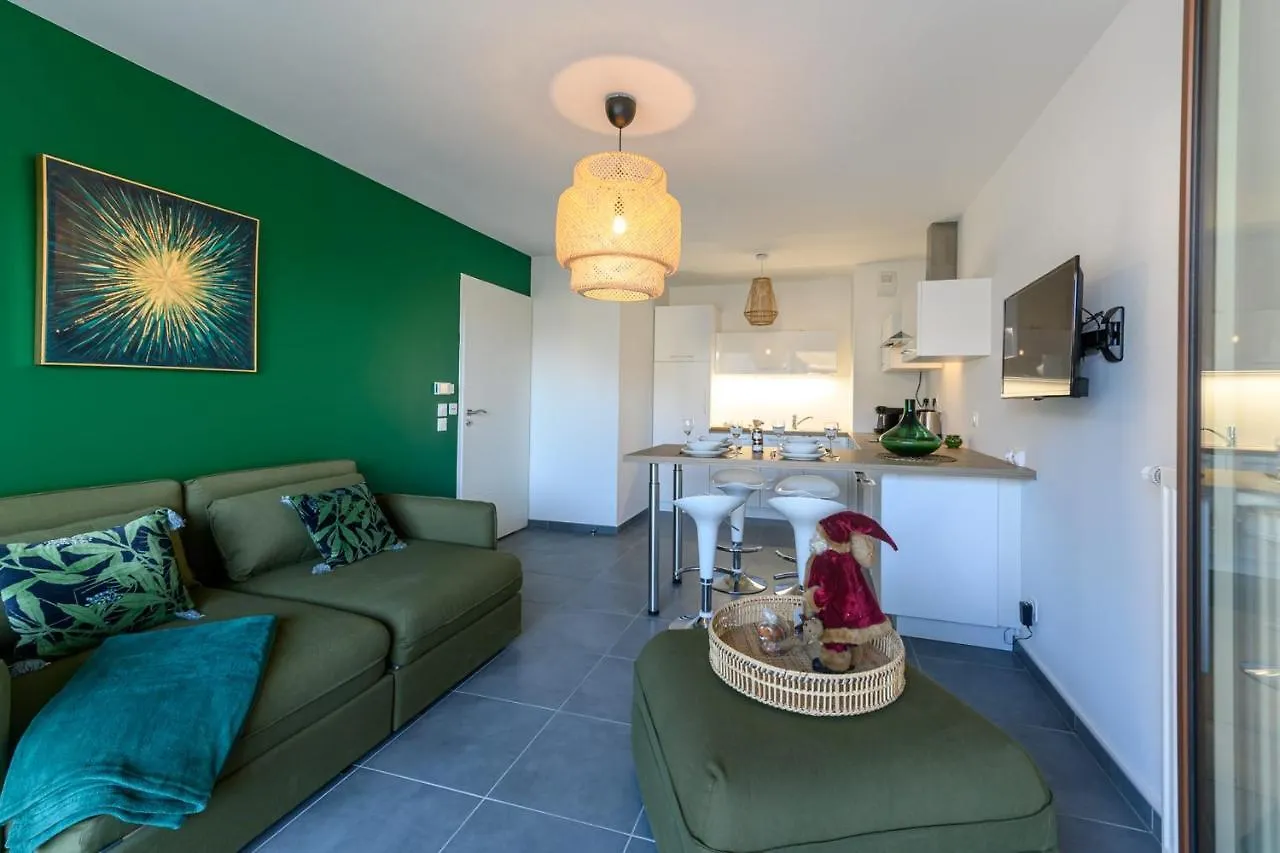 Stella Verde 3 - 2 Rooms New With Balcony & Garage Annecy 0*,  France